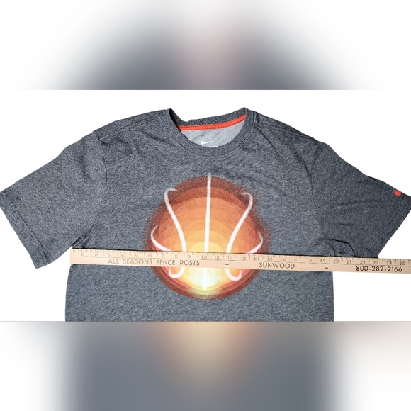 Nike Dri-Fit Large Gray Basketball Tee - Picture 7 of 8